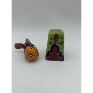 TALAVERA  Hand Painted Salt &Pepper Shakers Mexican‎ Fish & Rectangle